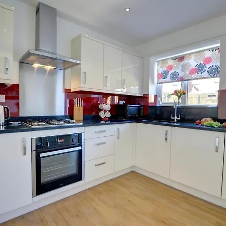3 Bed In Oc-w420 Whitby