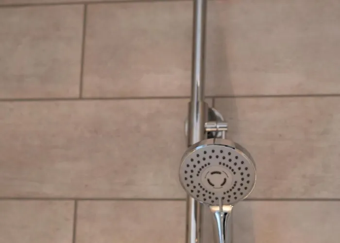 3 Bed In Oc-w420 * Whitby