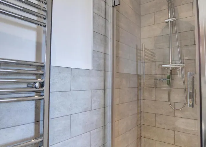 3 Bed In Oc-w420 Whitby