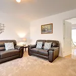 بيت للعطل 3 Bed In Oc-w420 *