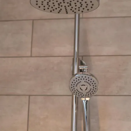 Hudson House * ويتبي