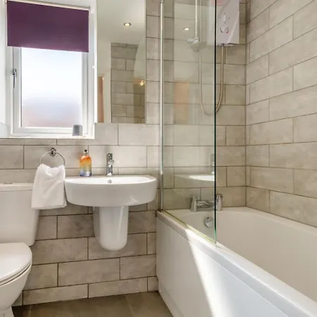 בית נופש 3 Bed In Oc-w420 וויטבי