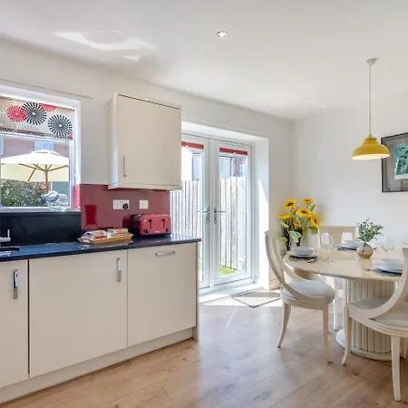 בית נופש 3 Bed In Oc-w420 וויטבי